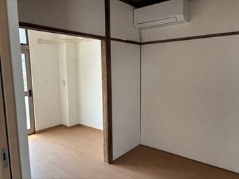 203号室